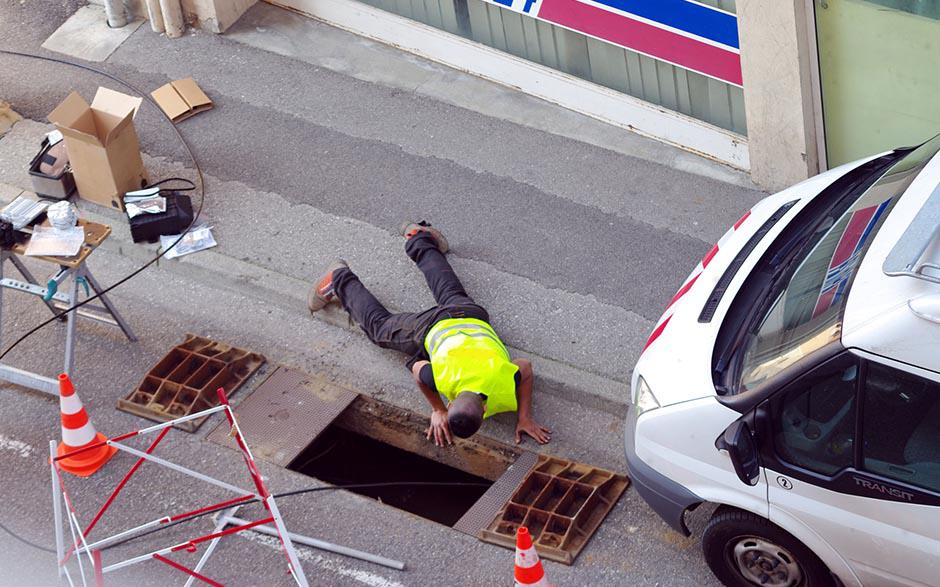 comment déboucher les toilette Paris 9
