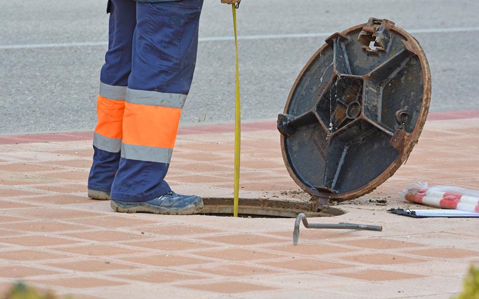 comment déboucher les toilette Chelles